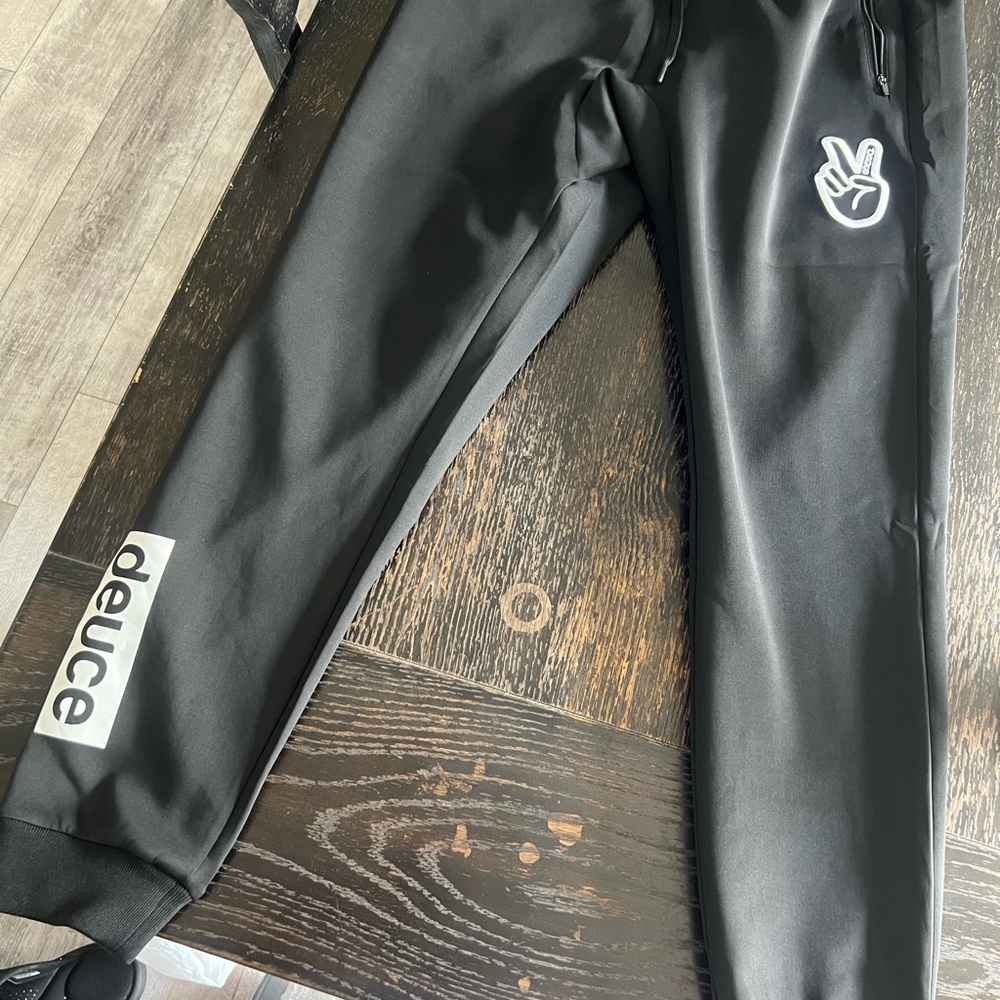 DEUCE STRAIGHT LEG SWEATPANTS | BLACK